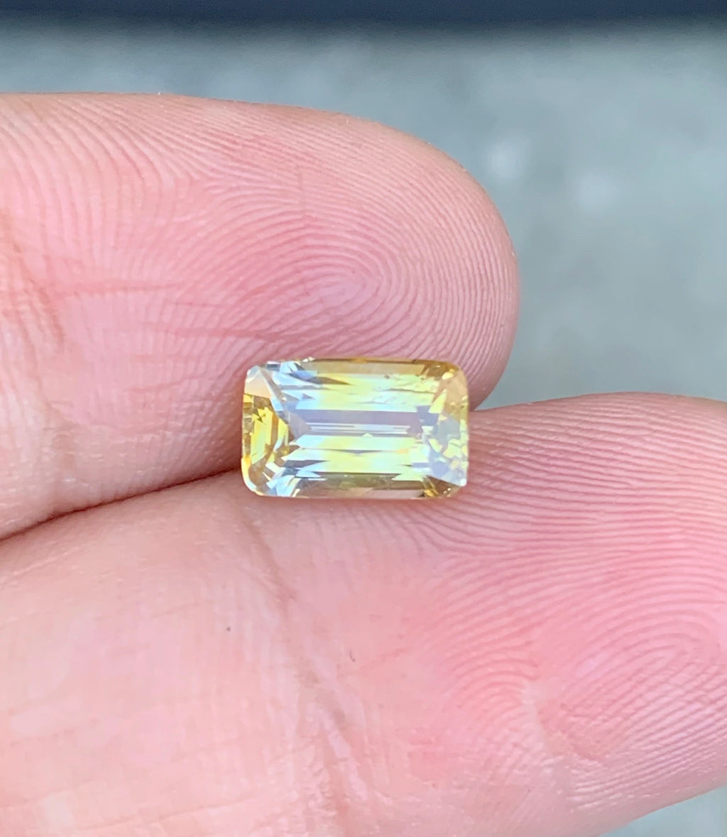 Bi color sapphire