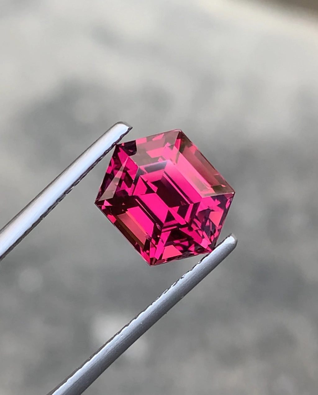 FINEST 4.70 CT NATURAL TANZANIAN GARNET