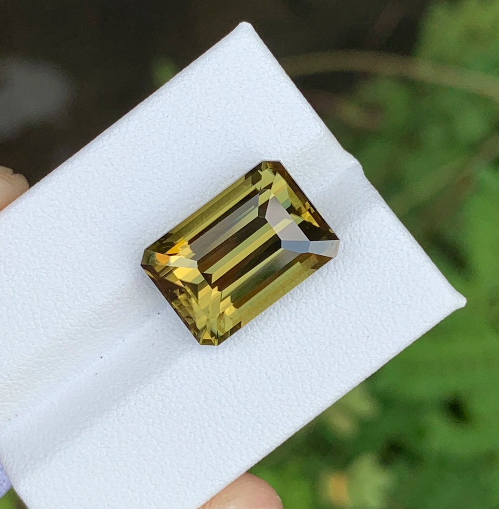 Yellow zircon from Sri Lanka