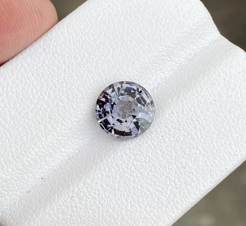 Marvellous Burmese spinel top cut & clarity