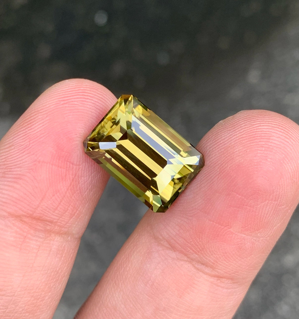 Yellow zircon from Sri Lanka