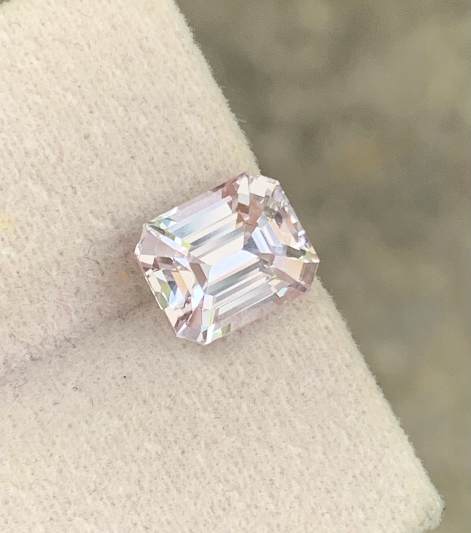 No heat white sapphire