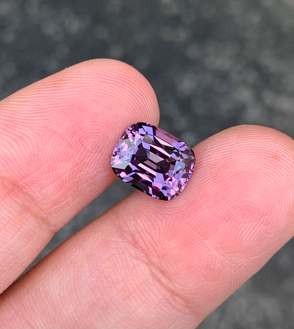 Carat’s lavender spinel from Burma
