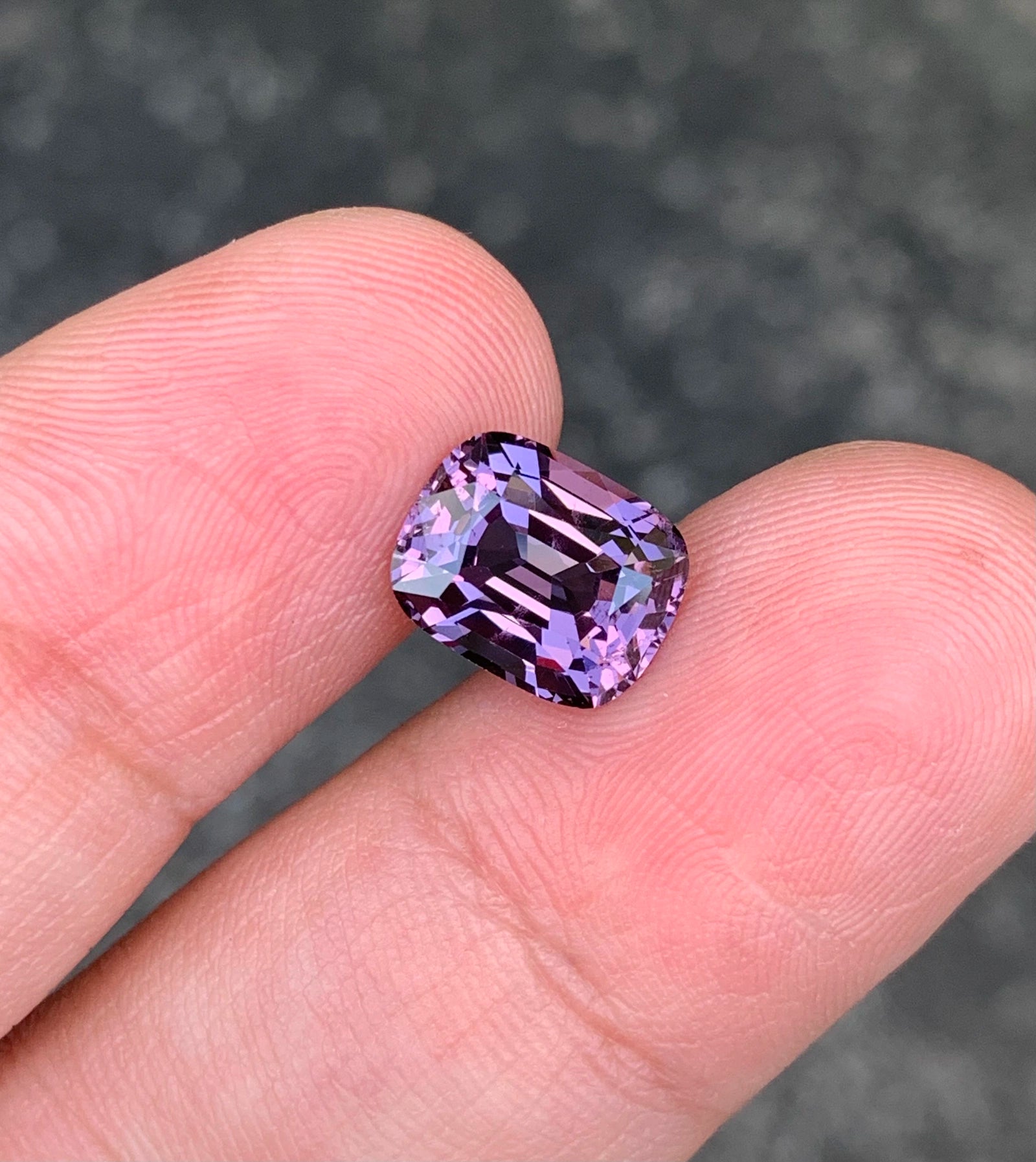 Carat’s lavender spinel from Burma