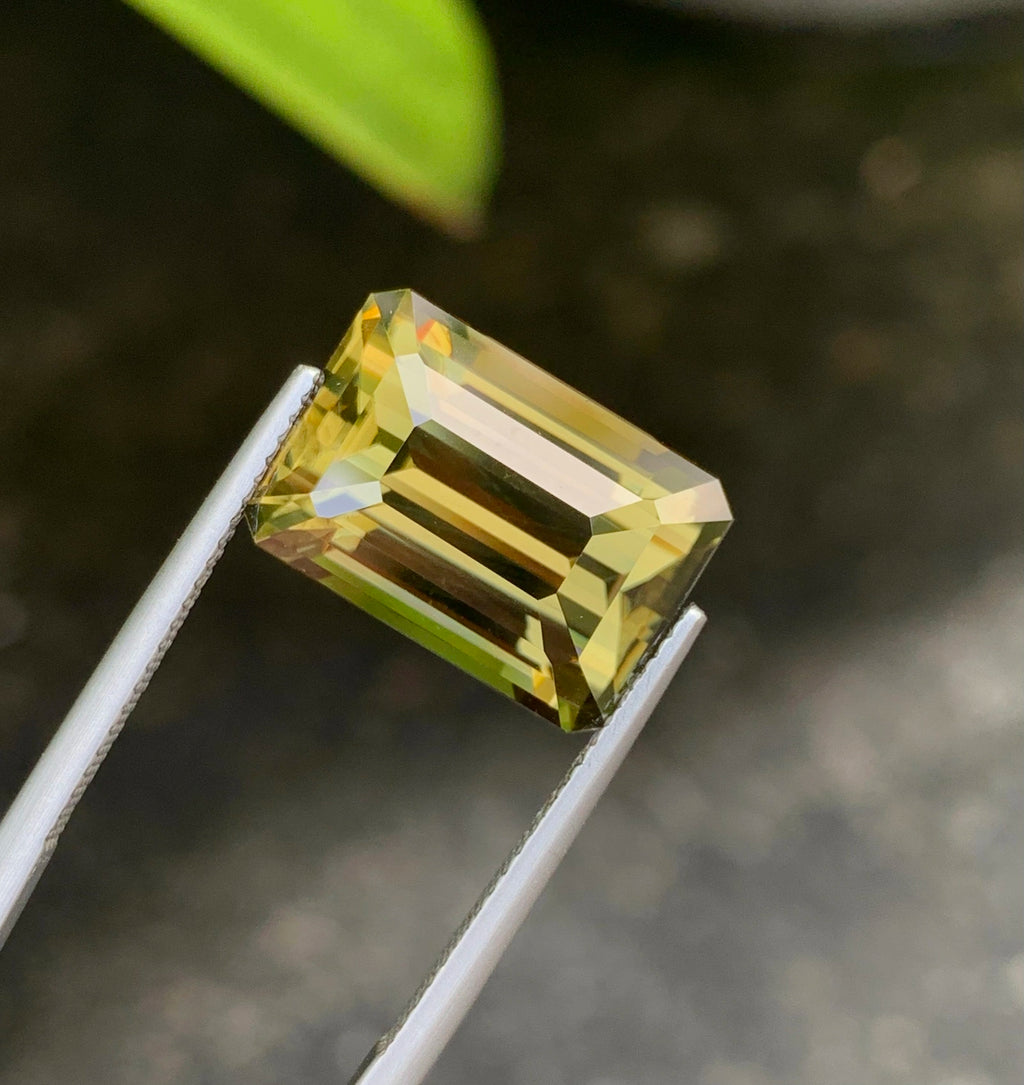 Yellow zircon from Sri Lanka
