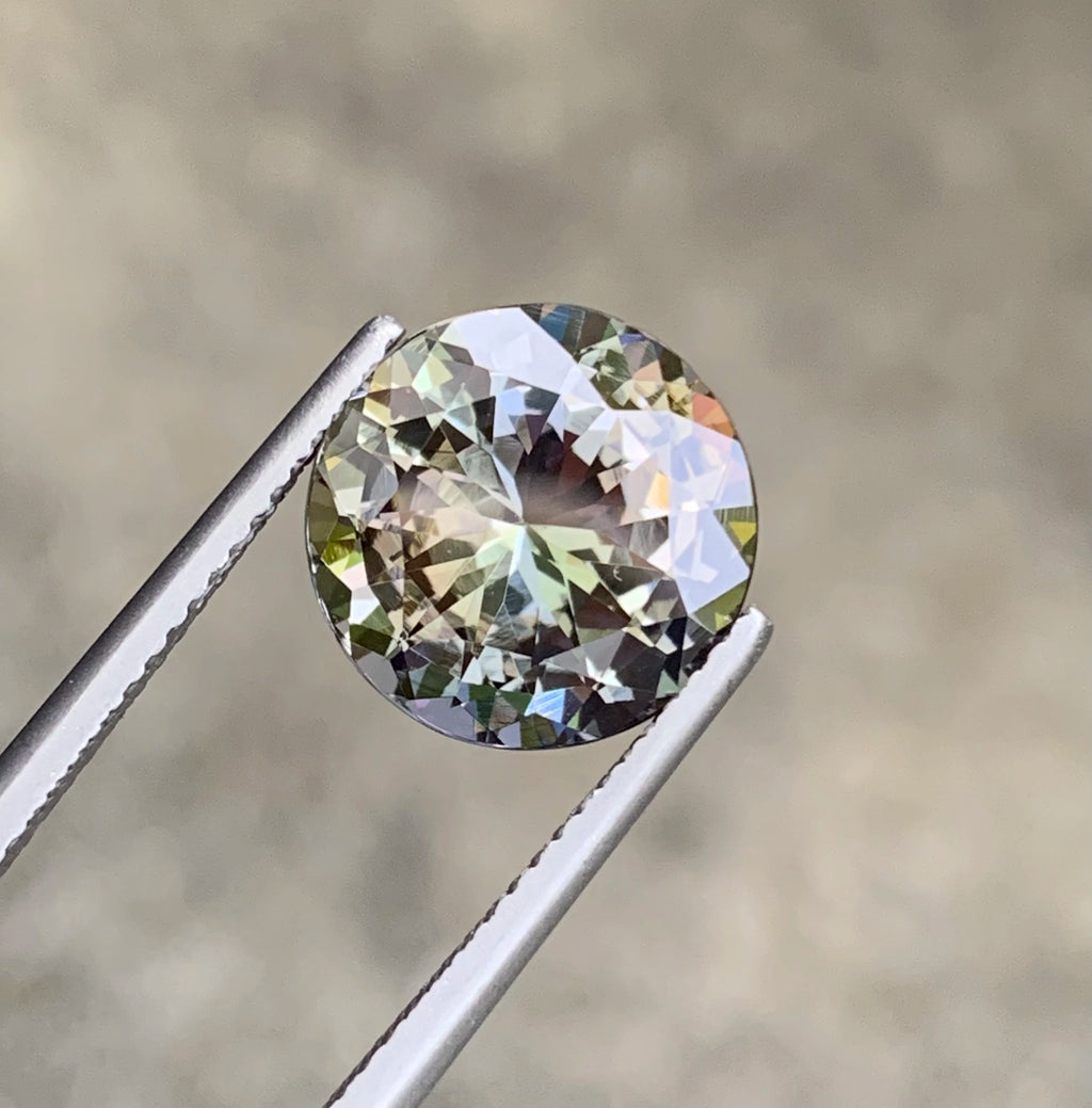 No heat tanzanite
