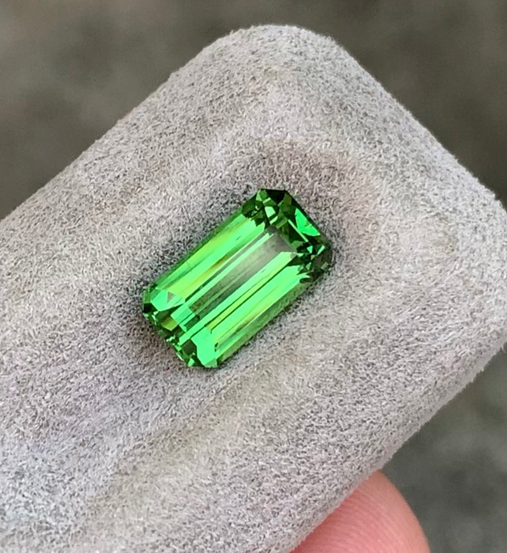 Natural tsavorite garnet