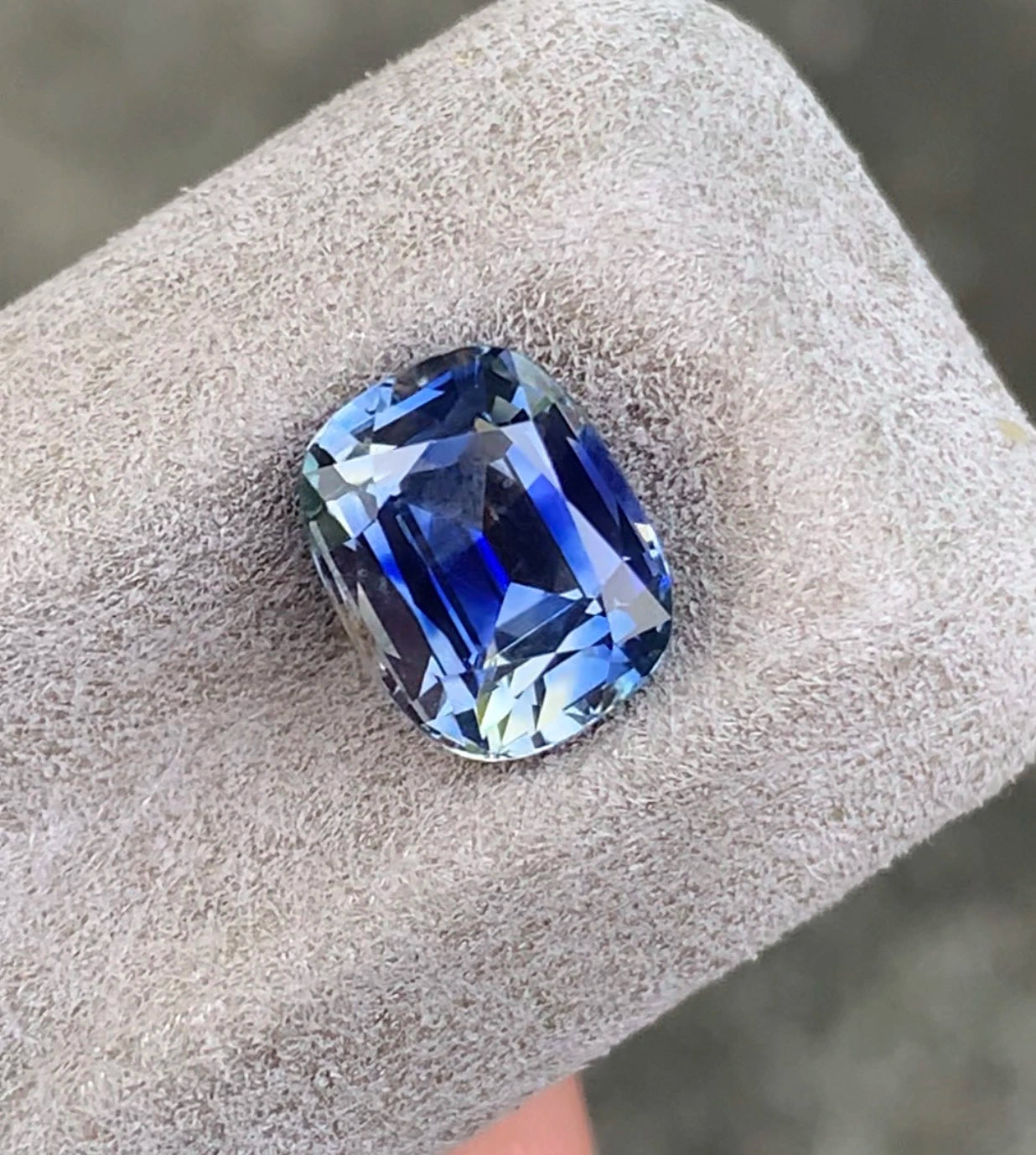 Bi color sapphire from Madagascar