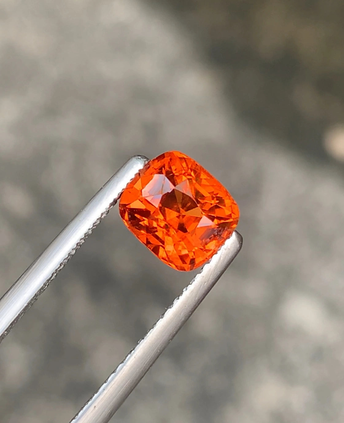 EXQUISITE 2.25 CT NATURAL SPESSARTITE GARNET