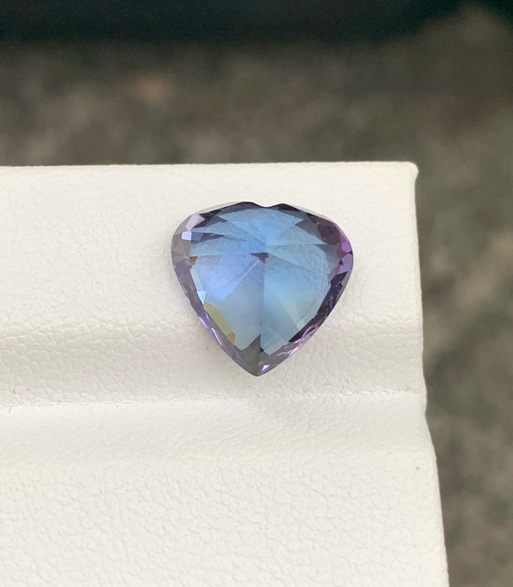No heat tanzanite