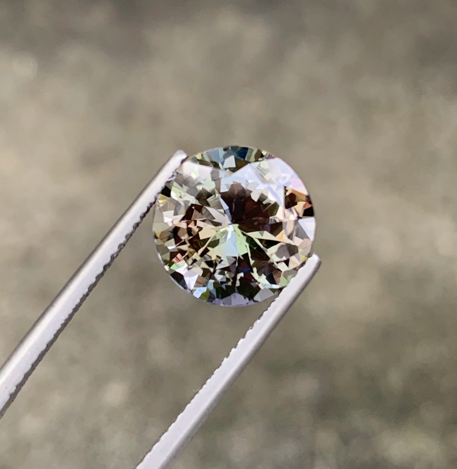 No heat tanzanite