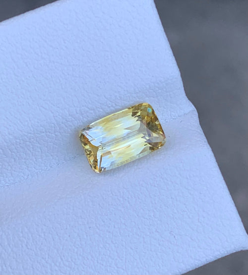Bi color sapphire