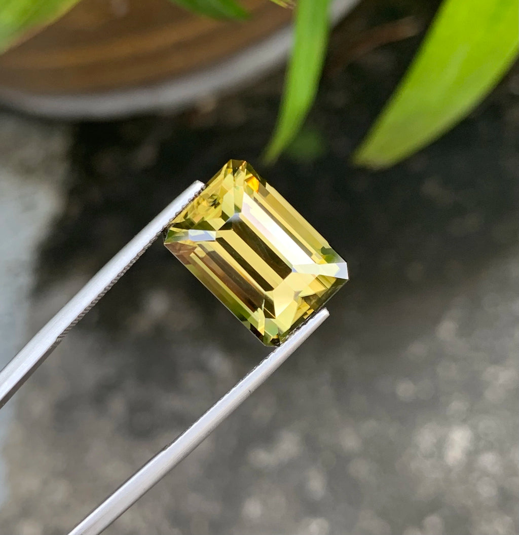 Yellow zircon from Sri Lanka
