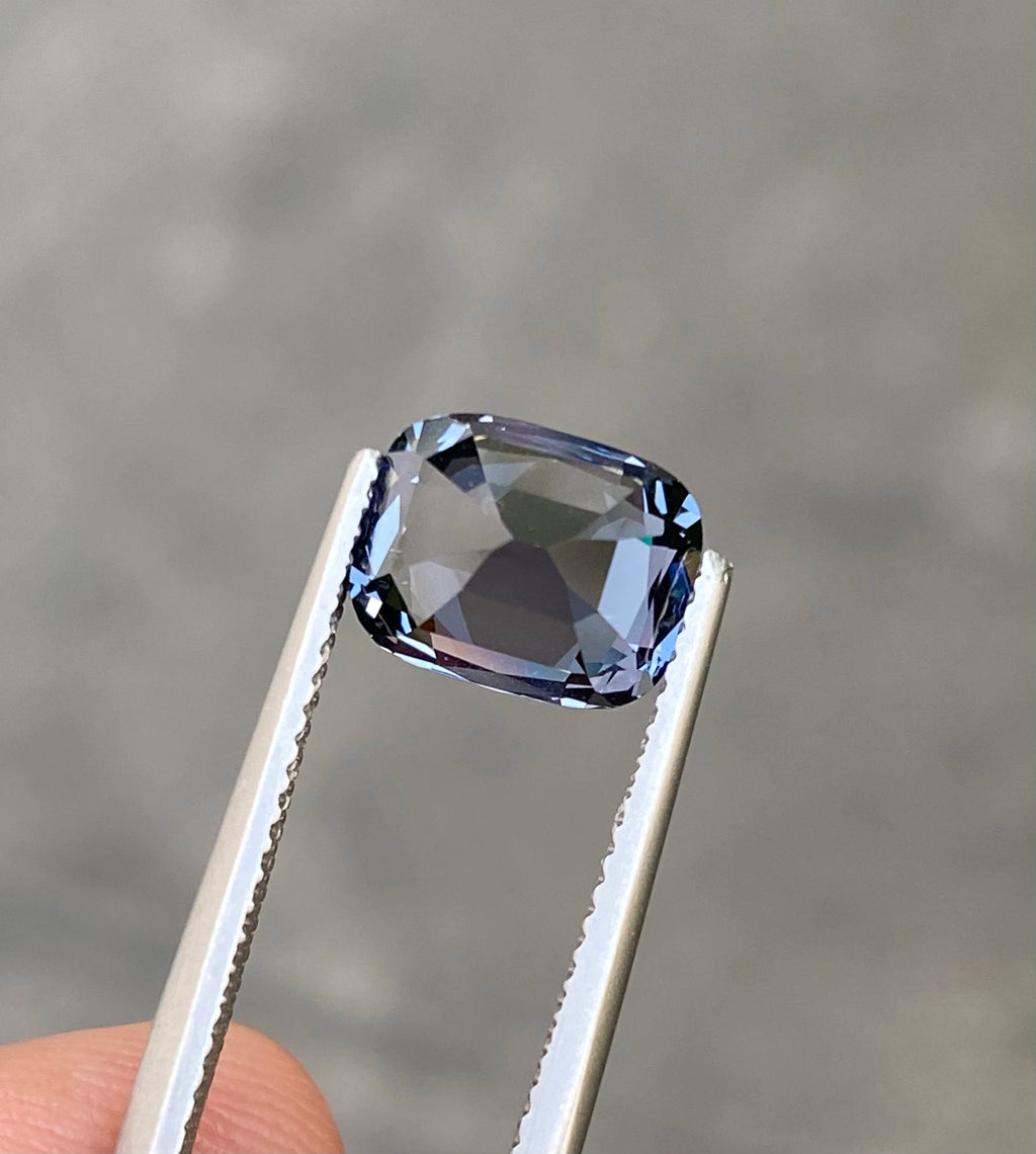 Grey Spinel