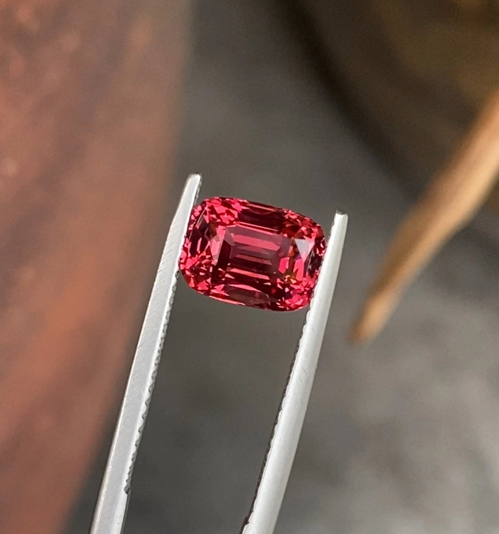Vietnamese spinel