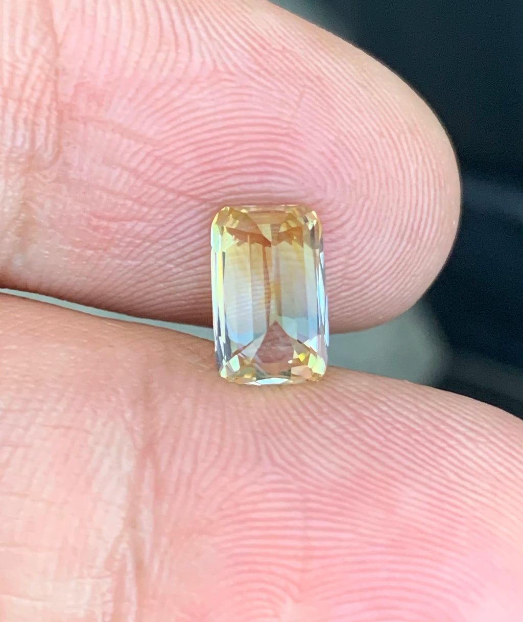 Bi color sapphire