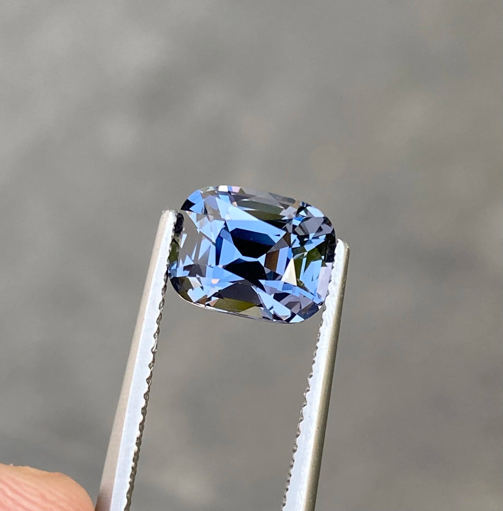 Grey Spinel