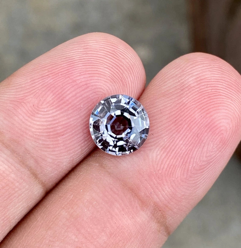 Marvellous Burmese spinel top cut & clarity