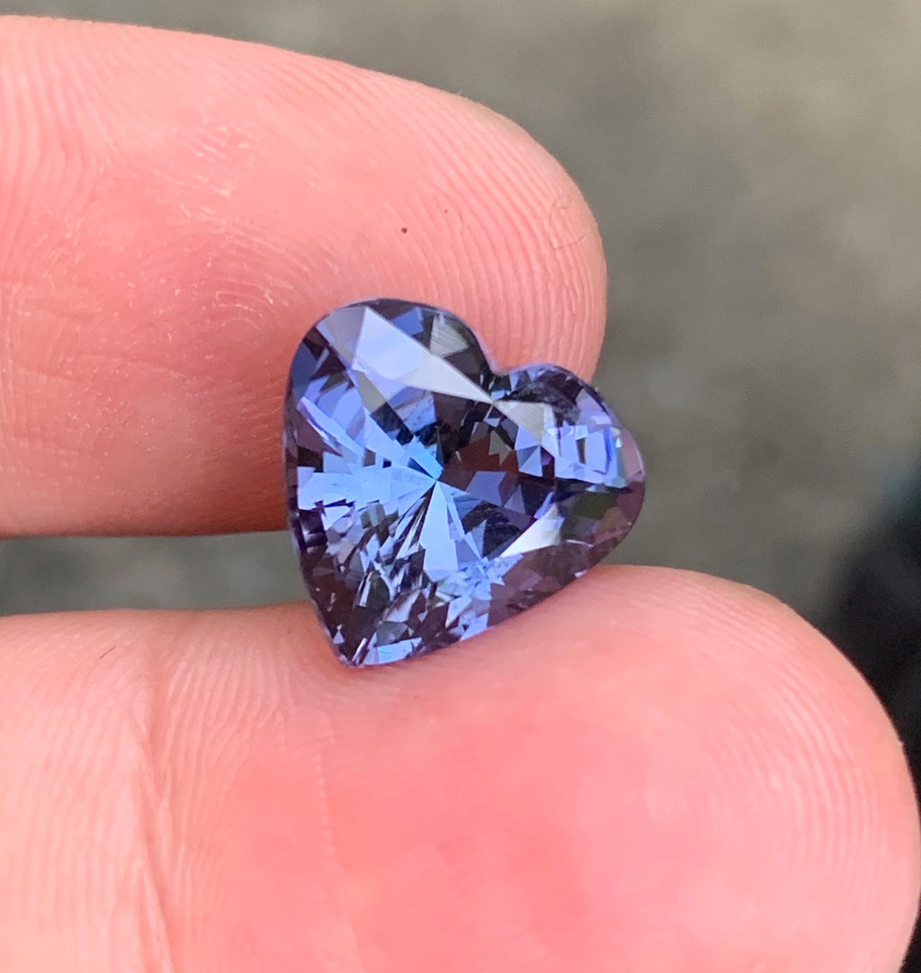 No heat tanzanite