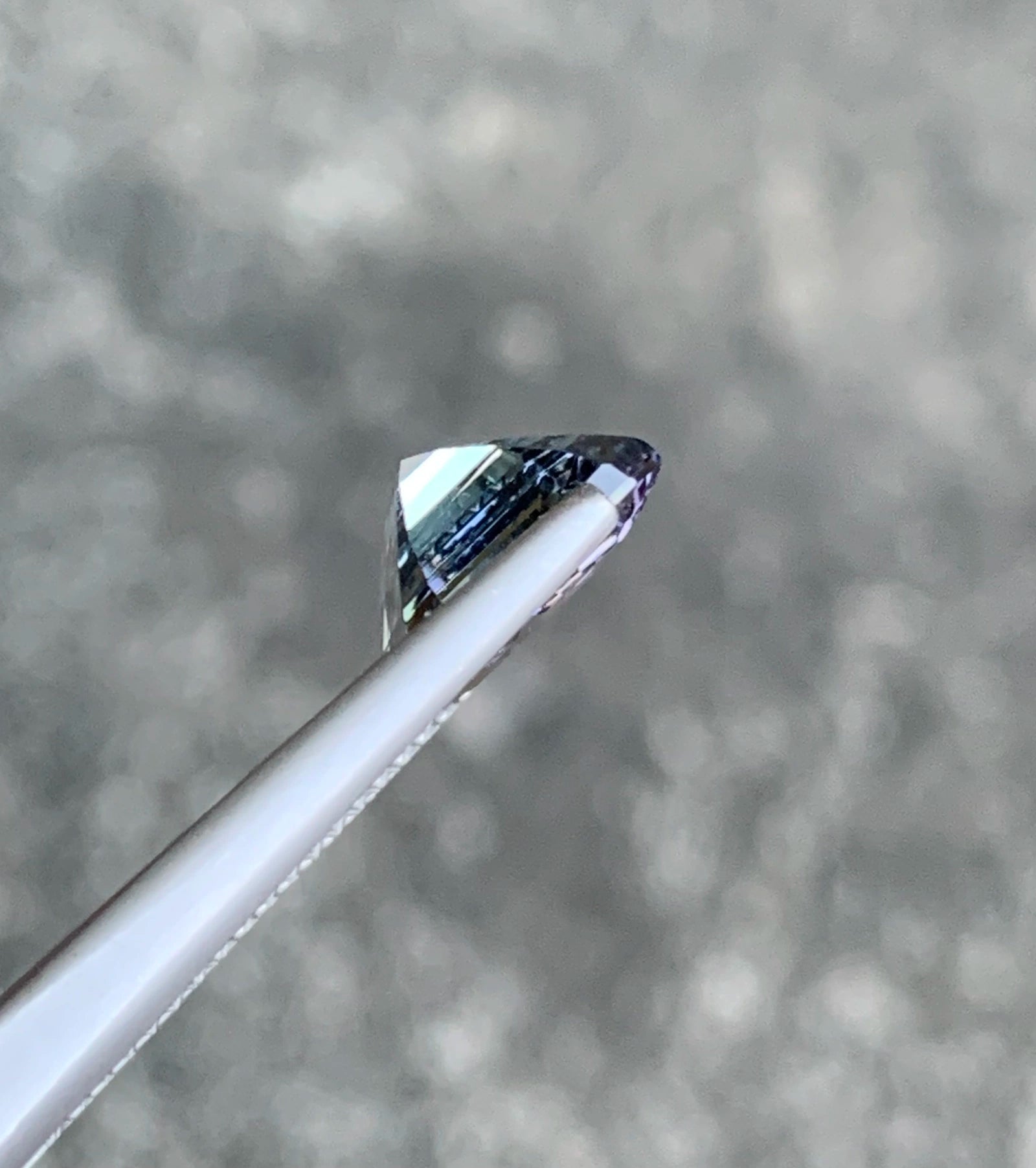 No heat tanzanite