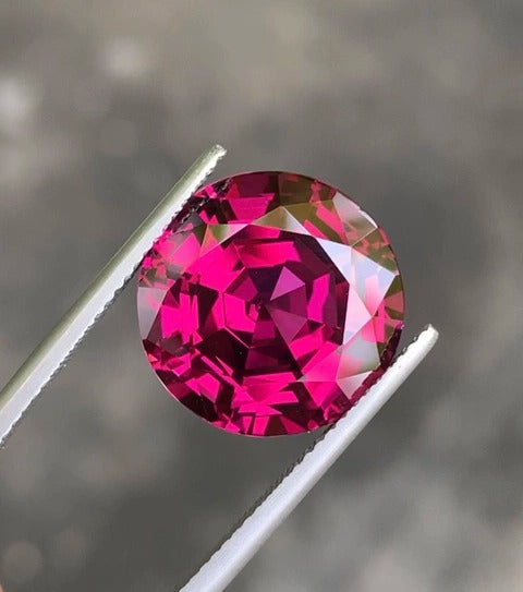 TOP QUALITY 13.85 CT NATURAL UMBALITE GARNET FROM TANZANIA